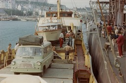 826b